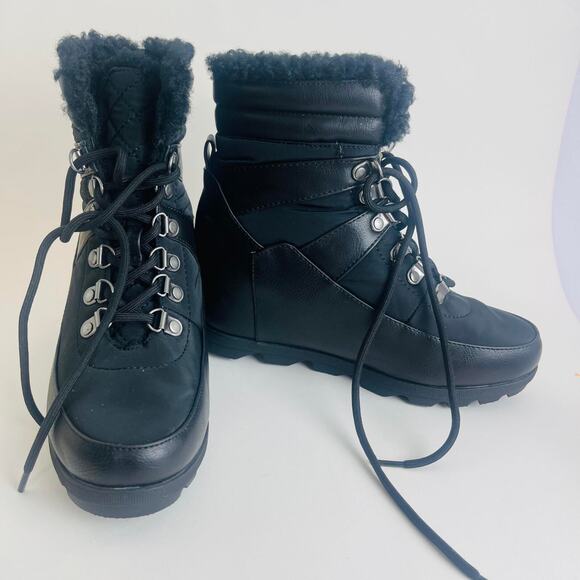 JustFab Kamryn Ankle Wedge Boots Black LaceUp Platform High Heel For Women Size7 - Picture 1 of 10